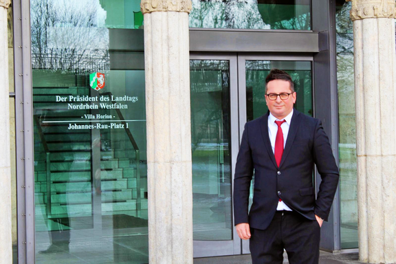 Turgay Korucu - Zu Besuch beim Landtag in Düsseldorf